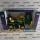 062104 BRUDER John Deere X949 kerti traktor és traktorvezető figura