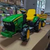 MCE42647X000 John Deere  Force traktor pótkocsival (elektromos hajtás)