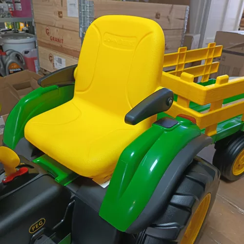 MCE42647X000 John Deere  Force traktor pótkocsival (elektromos hajtás)