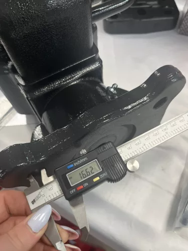 ZAF11_B-d21 SAPALA Vonófej automata 38mm-es csappal  Sapala /140x80xd21 - D105kN - S2500 / fekete